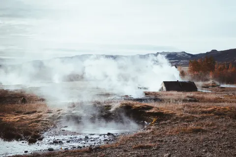 Hot Spring 4K Wallpaper · nature · 3840×2560