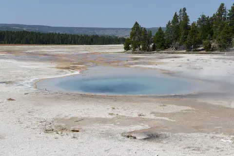 Hot Spring 4K Wallpaper · nature · 3840×2563
