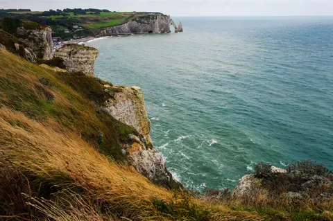 Hình nền Vách Đá Bên Đại Dương 4K · ocean · 3840×2556