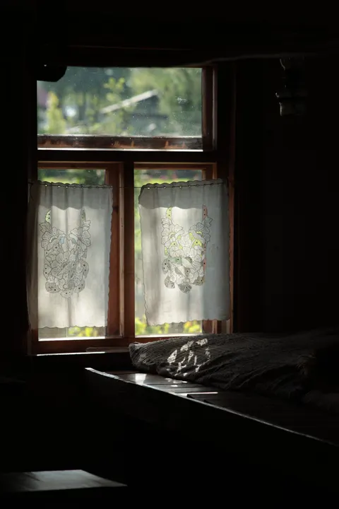 Curtain Light Phone Wallpaper · aesthetic · 1440×2160