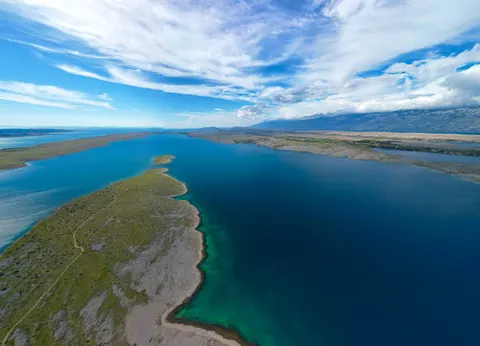 Sfondo Isola dal Drone 4K · ocean · 3840×2765