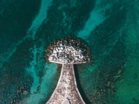 والپیپر جزیره از نمای هوایی با کیفیت 4K · ocean · 3840×2880