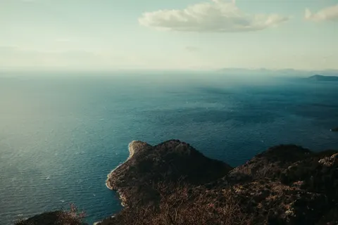 Island Aerial 4K Wallpaper · ocean · 3840×2560