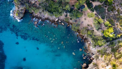 Sfondo Isola dal Drone 4K · ocean · 3840×2160