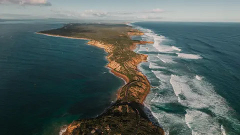 Sfondo Isola dal Drone 4K · ocean · 3840×2160
