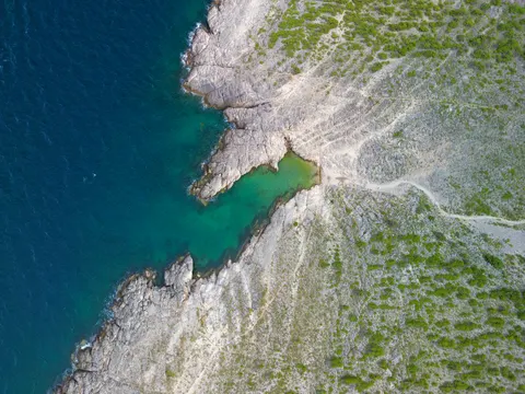 海岛航拍 4K壁纸 · ocean · 3840×2880