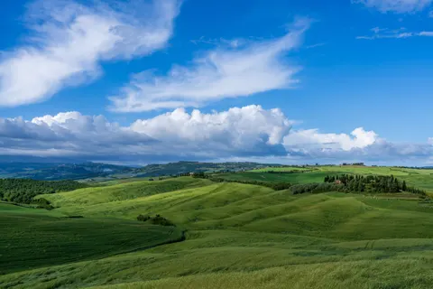 绿色山丘 4K壁纸 · nature · 3840×2560
