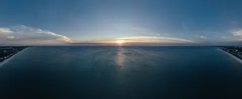 섬 항공뷰 4K 배경화면 · ocean · 3840×1578