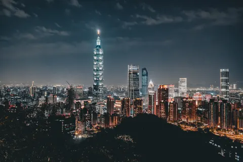 城市夜景天际线 4K壁纸 · city · 3840×2560