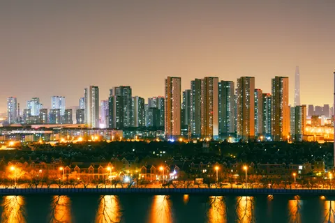 城市夜景天際線 4K桌布 · city · 3840×2559