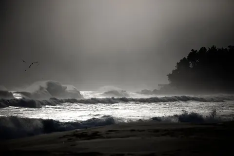 暴風海面 4K桌布 · ocean · 3840×2560