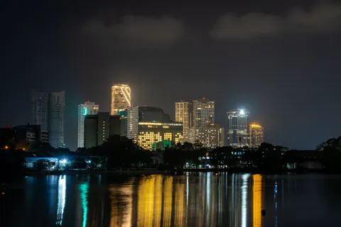 City Skyline at Night 4K Wallpaper · city · 3840×2560
