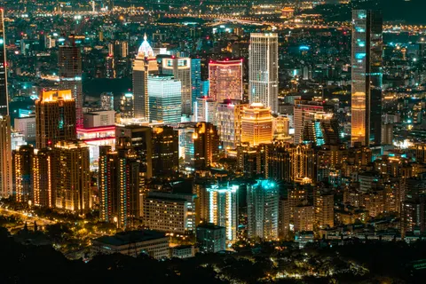 城市夜景天际线 4K壁纸 · city · 3840×2561