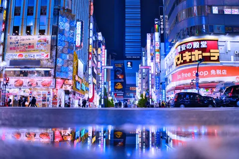 Neon-Straße 4K Hintergrundbild · city · 3840×2560