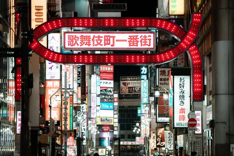 Hình nền Phố Neon 4K · city · 3840×2560