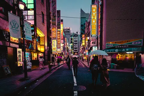 네온 도시 거리 4K 배경화면 · city · 3840×2560
