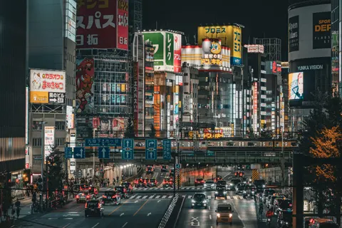 Fondo de pantalla Calle de Neón 4K · city · 3840×2560