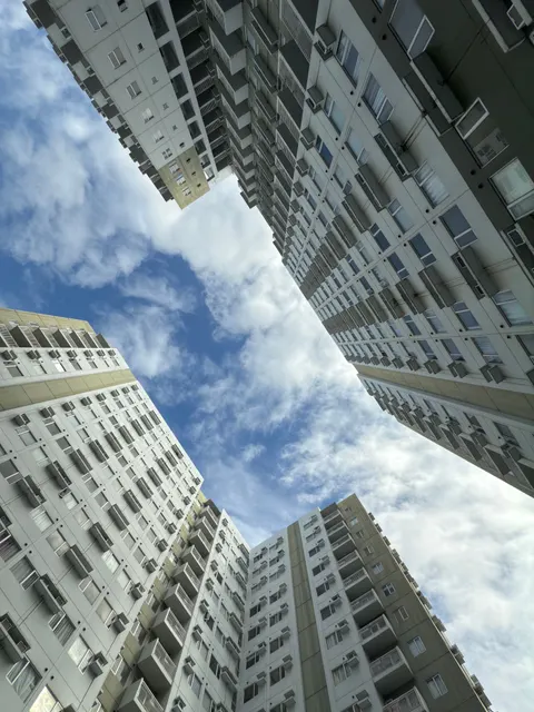 Tall Tower Phone Wallpaper · vertical · 1440×1920
