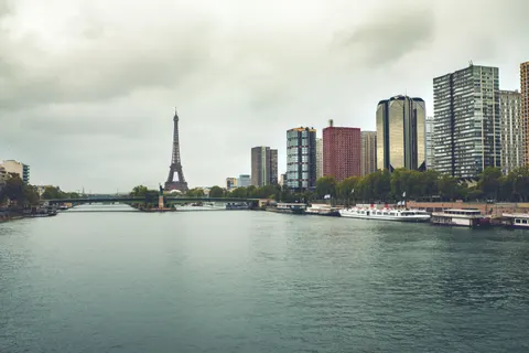 Paris at Night 4K Wallpaper · city · 3840×2560