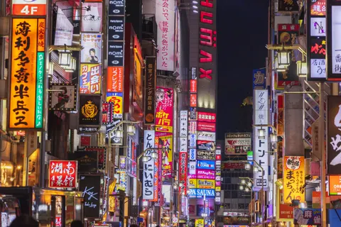 Neon-Straße 4K Hintergrundbild · city · 3840×2560