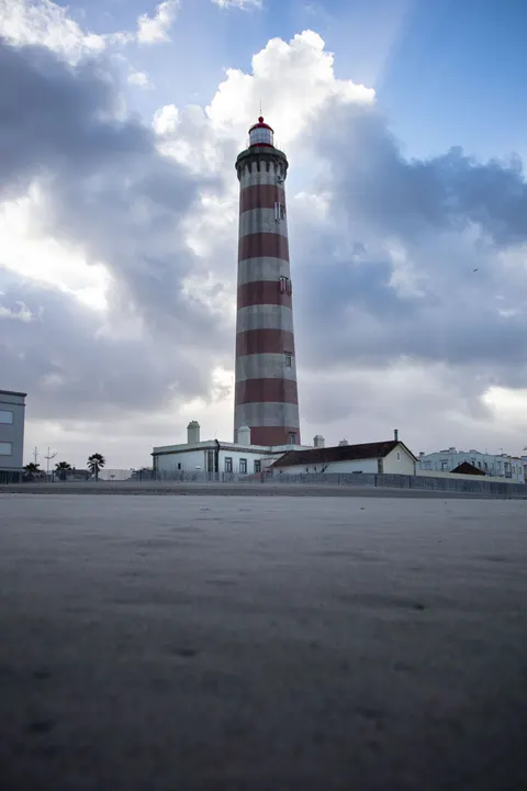 Lighthouse Phone Wallpaper · vertical · 1440×2160