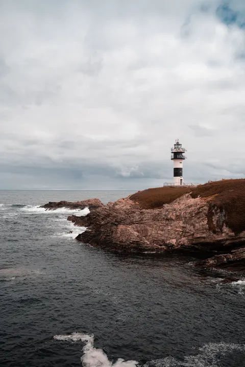 Lighthouse Phone Wallpaper · vertical · 1440×2160