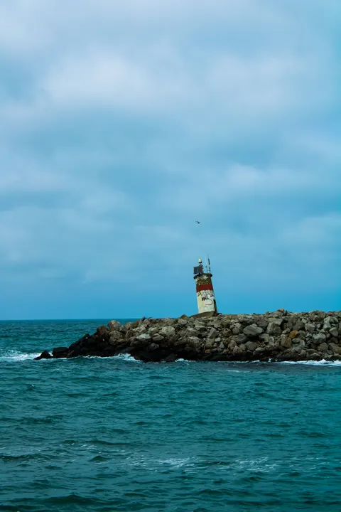 Lighthouse Phone Wallpaper · vertical · 1440×2160
