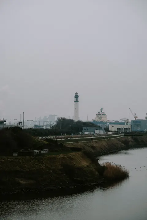 Lighthouse Phone Wallpaper · vertical · 1440×2160