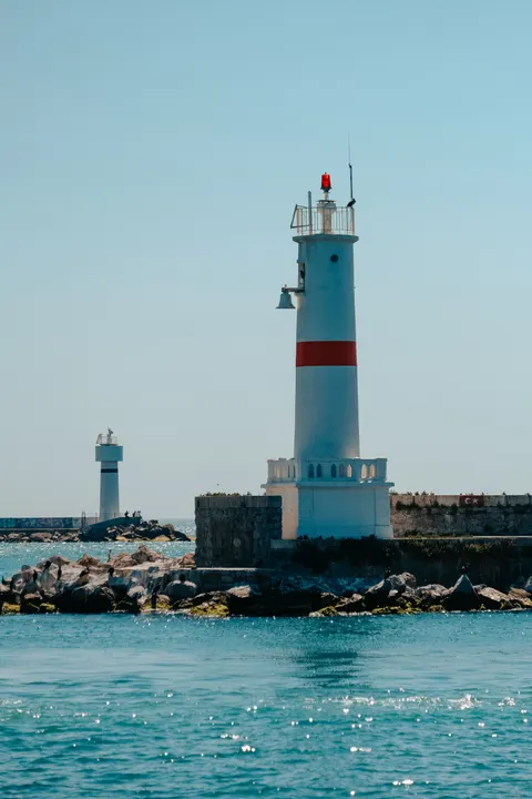 Lighthouse Phone Wallpaper · vertical · 1440×2160