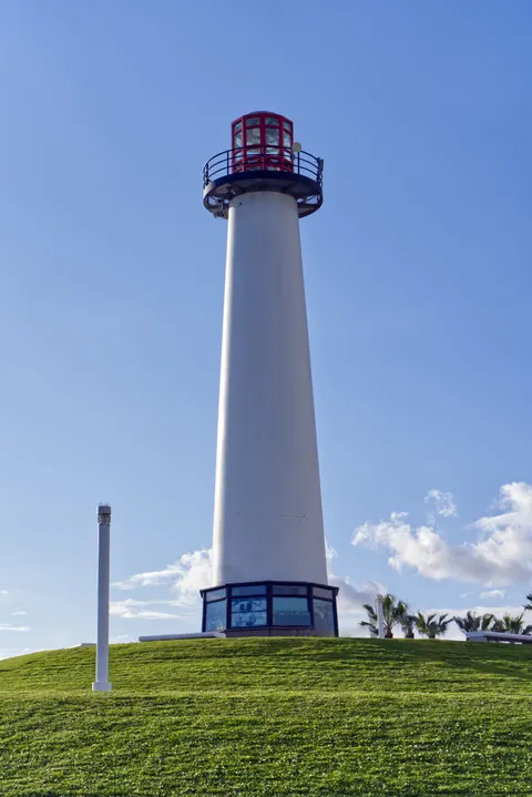 Lighthouse Phone Wallpaper · vertical · 1440×2156