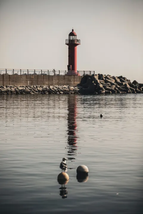 Lighthouse Phone Wallpaper · vertical · 1440×2160