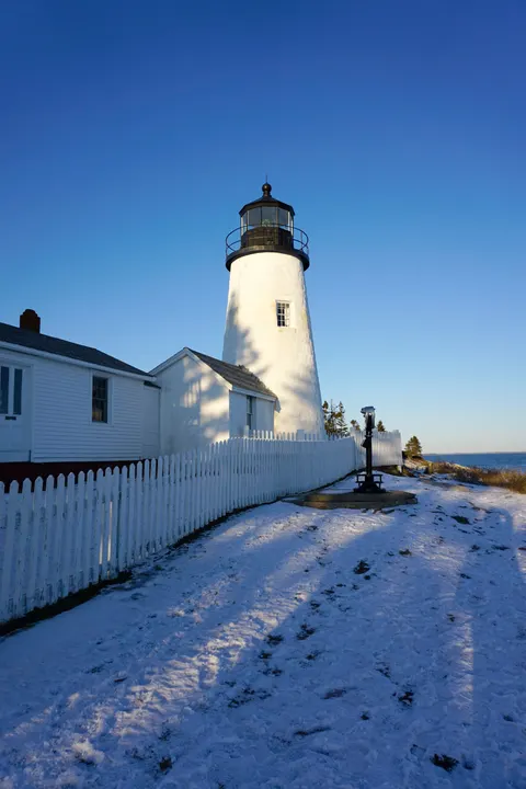 Lighthouse Phone Wallpaper · vertical · 1440×2160
