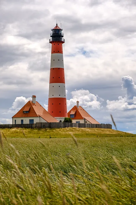 Lighthouse Phone Wallpaper · vertical · 1440×2160