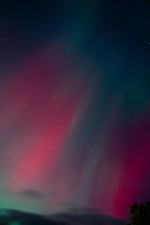 Aurora Phone Wallpaper · vertical · 1440×2159