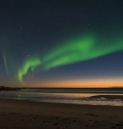 Aurora Phone Wallpaper · vertical · 1440×1507