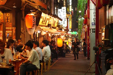 霓虹街道 4K桌布 · city · 3840×2560