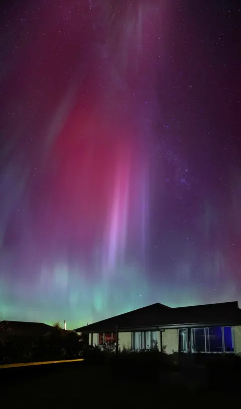 Aurora Phone Wallpaper · vertical · 1440×2437