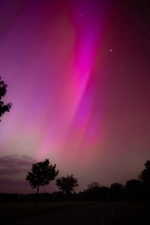 Aurora Phone Wallpaper · vertical · 1440×2164