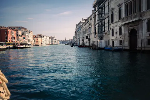 Venice Canal 4K Wallpaper · architecture · 3840×2560