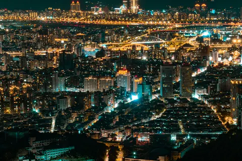 City Aerial 4K Wallpaper · city · 3840×2561
