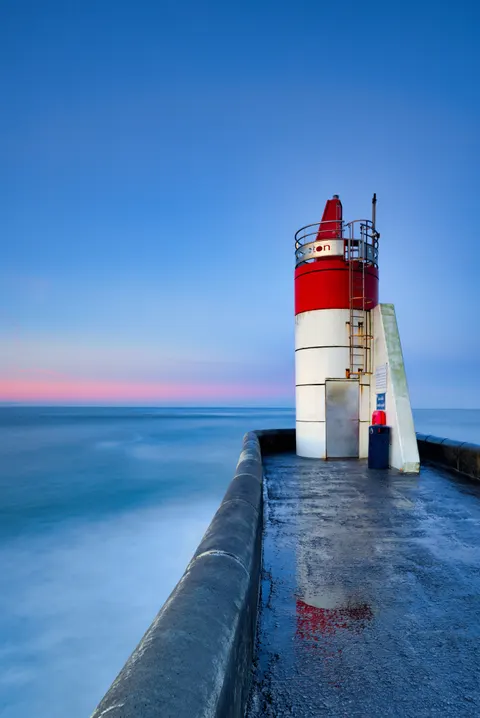 Lighthouse Phone Wallpaper · vertical · 1440×2155