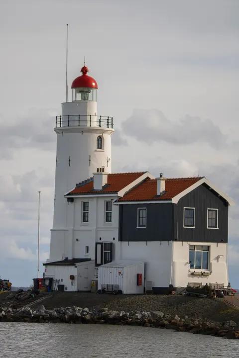 Lighthouse Phone Wallpaper · vertical · 1440×2160
