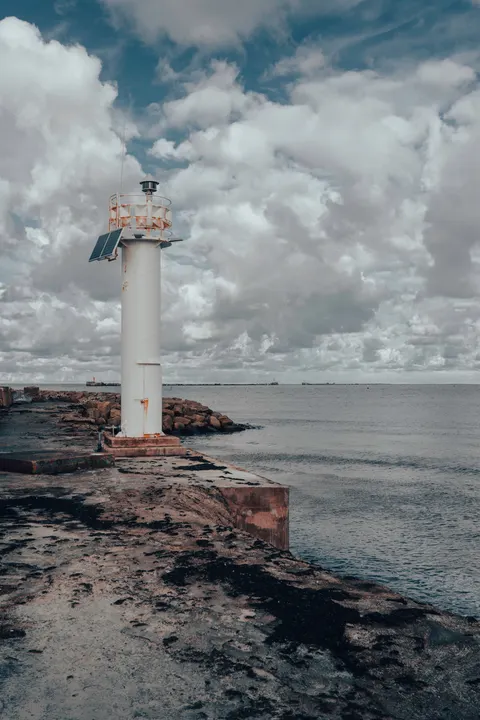Lighthouse Phone Wallpaper · vertical · 1440×2160