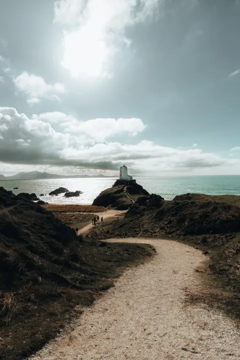 Lighthouse Phone Wallpaper · vertical · 1440×2160