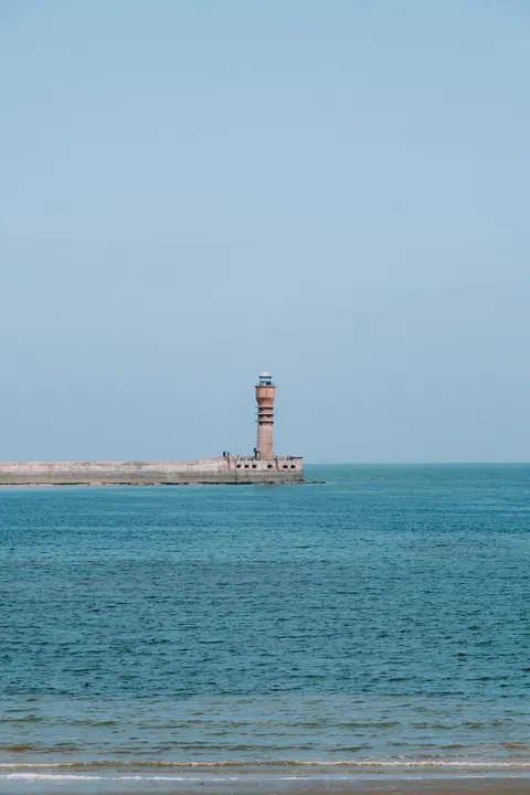 Lighthouse Phone Wallpaper · vertical · 1440×2160