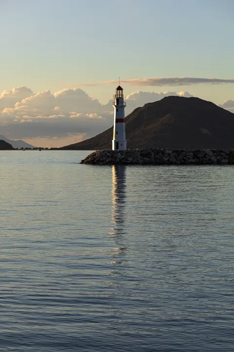 Lighthouse Phone Wallpaper · vertical · 1440×2160
