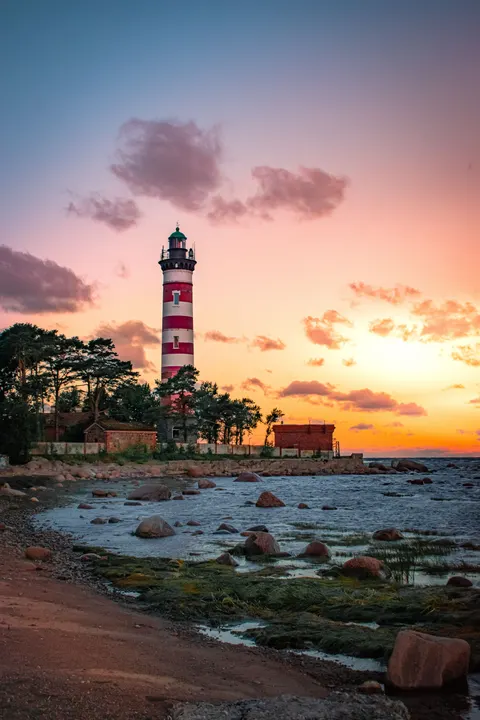 Lighthouse Phone Wallpaper · vertical · 1440×2160