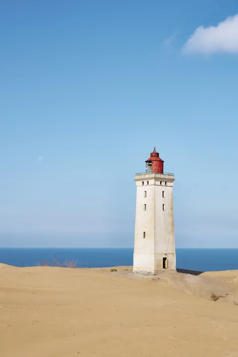 Lighthouse Phone Wallpaper · vertical · 1440×2160