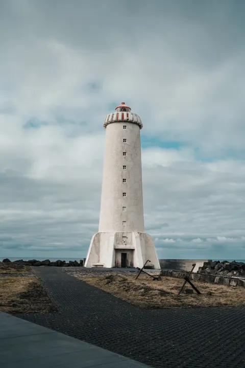 Lighthouse Phone Wallpaper · vertical · 1440×2160