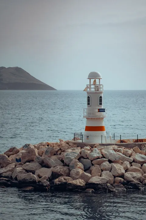 Lighthouse Phone Wallpaper · vertical · 1440×2160